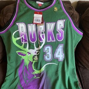New Men’s Milwaukee Bucks Jersey